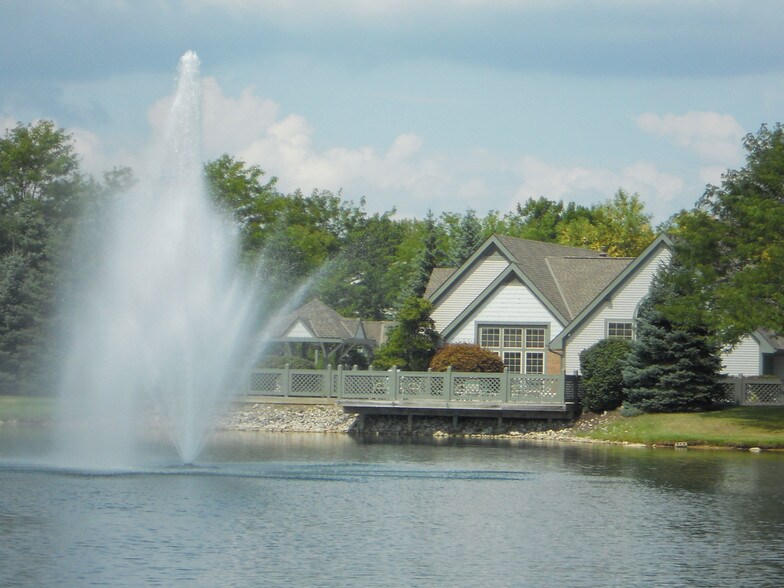 Water's Edge Apartments 2500 Waters Edge Blvd Columbus OH 43209