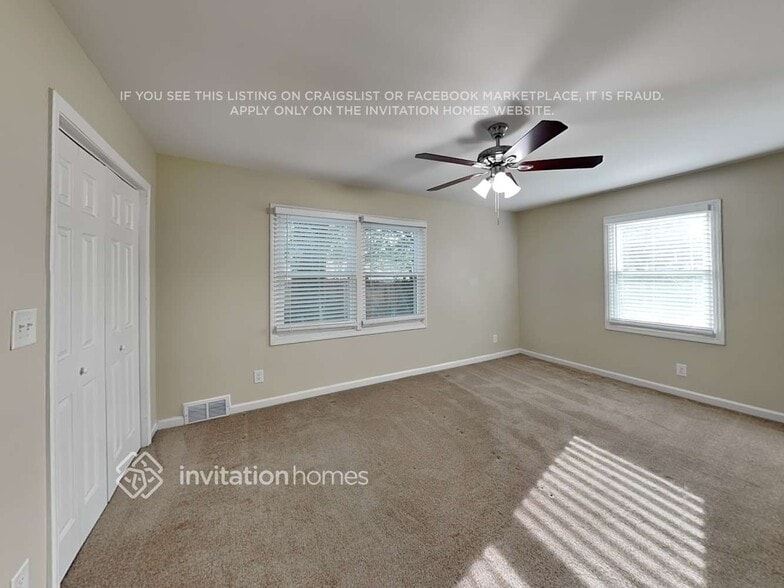 Building Photo - 3332 Bonneville Dr