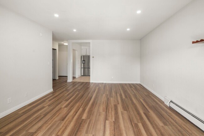 Building Photo - 4096 17th St