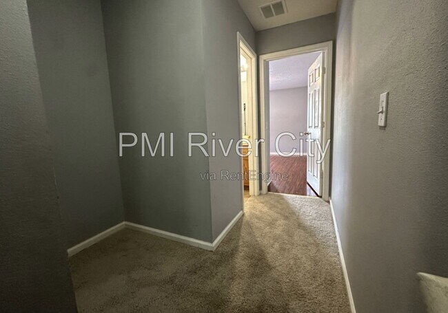Building Photo - 4750 Playpen Dr