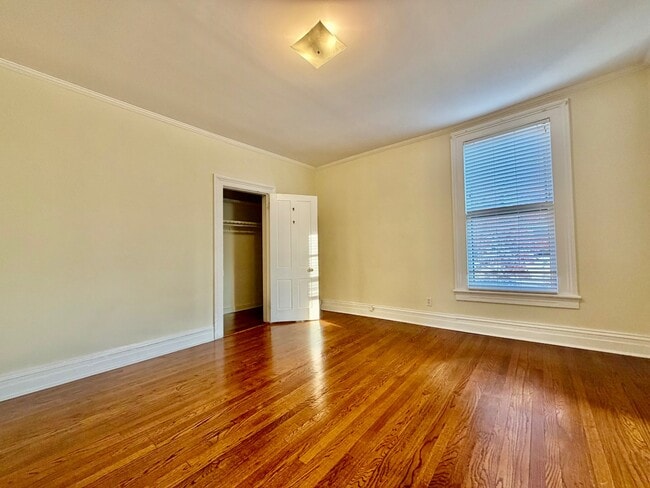 Building Photo - 225 N Broadway