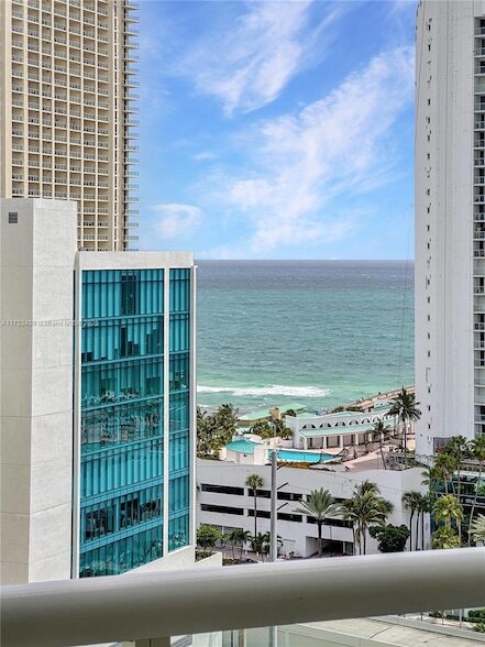 Building Photo - 250 Sunny Isles Blvd