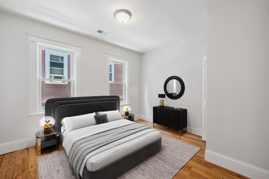 Building Photo - 81 Hillside St