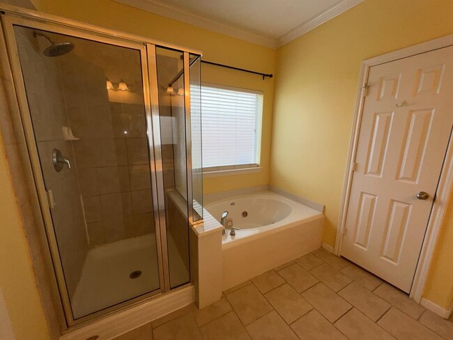 Building Photo - 2513 Flycatcher Cove Dr