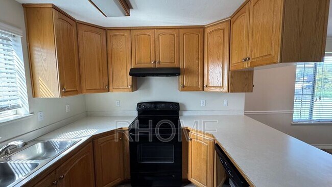 Building Photo - 1060 S Orem Blvd