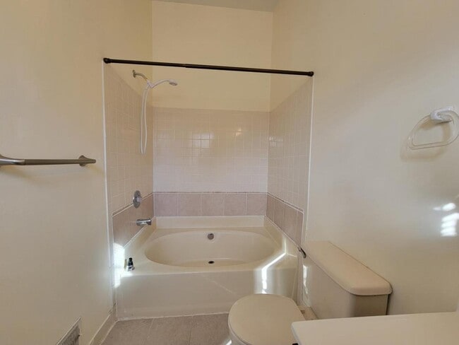 Building Photo - 1 Jodhpur Ct