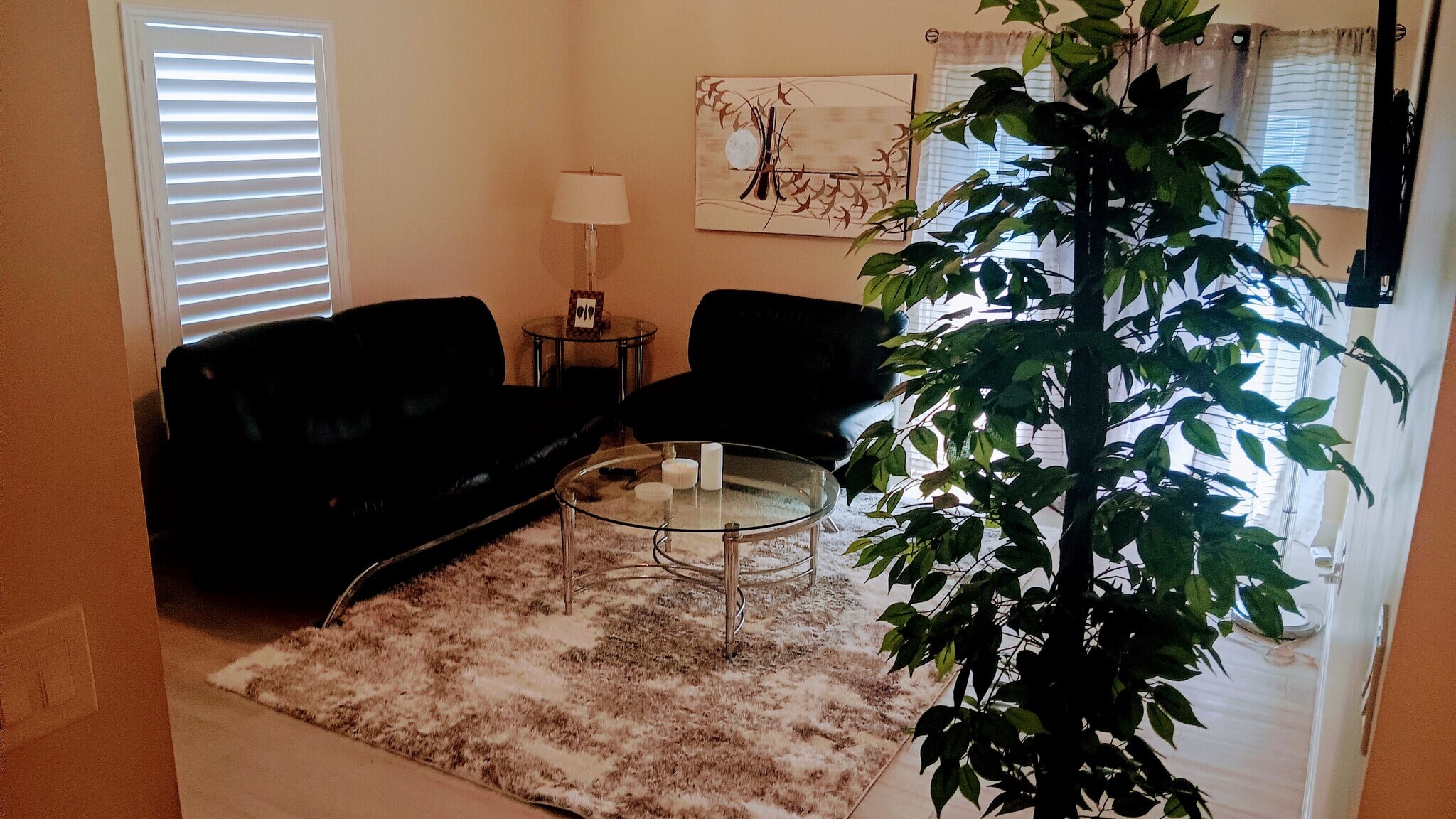 Upstairs sitting room - 8640 Rockland Dr