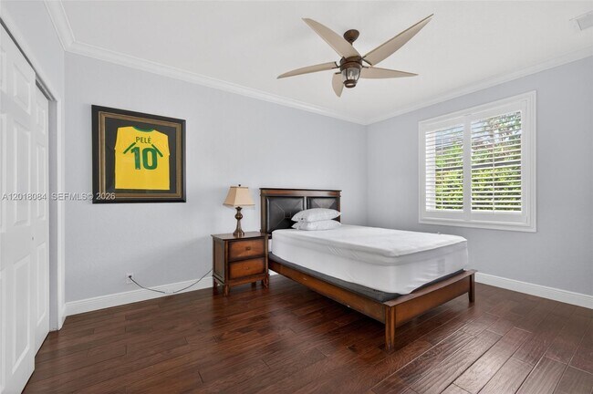 Building Photo - 2538 Montclaire Ct