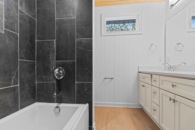 Building Photo - AVAILABLE NOW! Waterfront Living in Carmel!