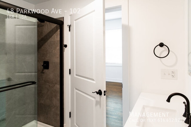 Building Photo - 48 Parkwood Ave