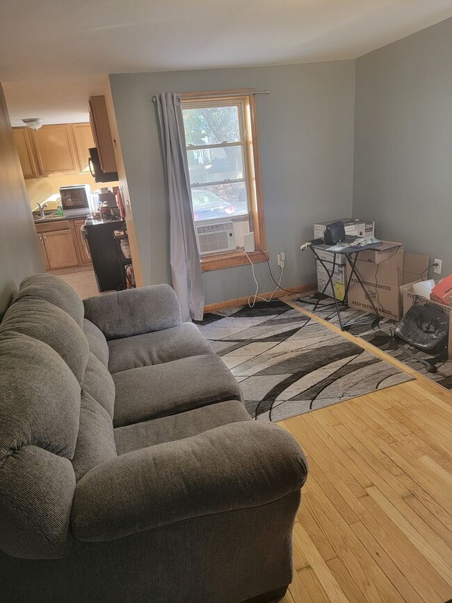 Building Photo - 39 Hudson St