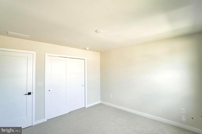 Building Photo - 332 Aspen Wy