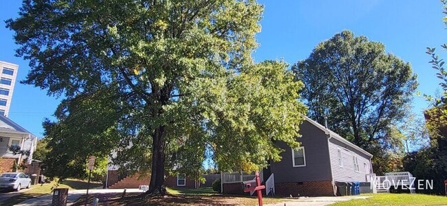 Building Photo - 9 Ratcale Ln