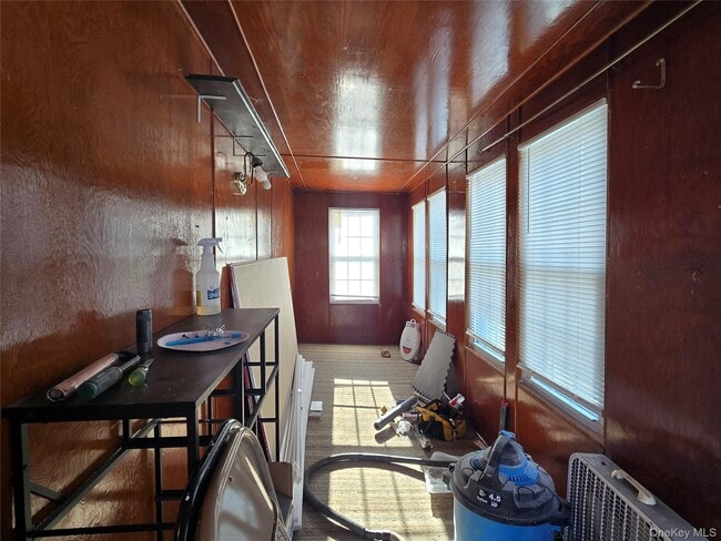 Building Photo - 704 Tower Ave