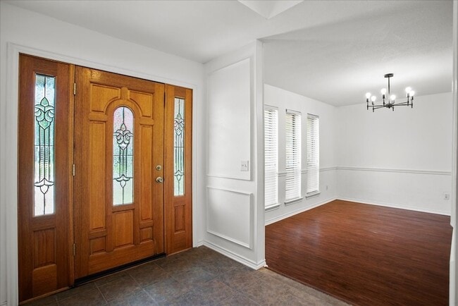 Building Photo - 2309 Lawndale Dr