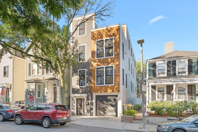 Building Photo - 333 W 3rd St
