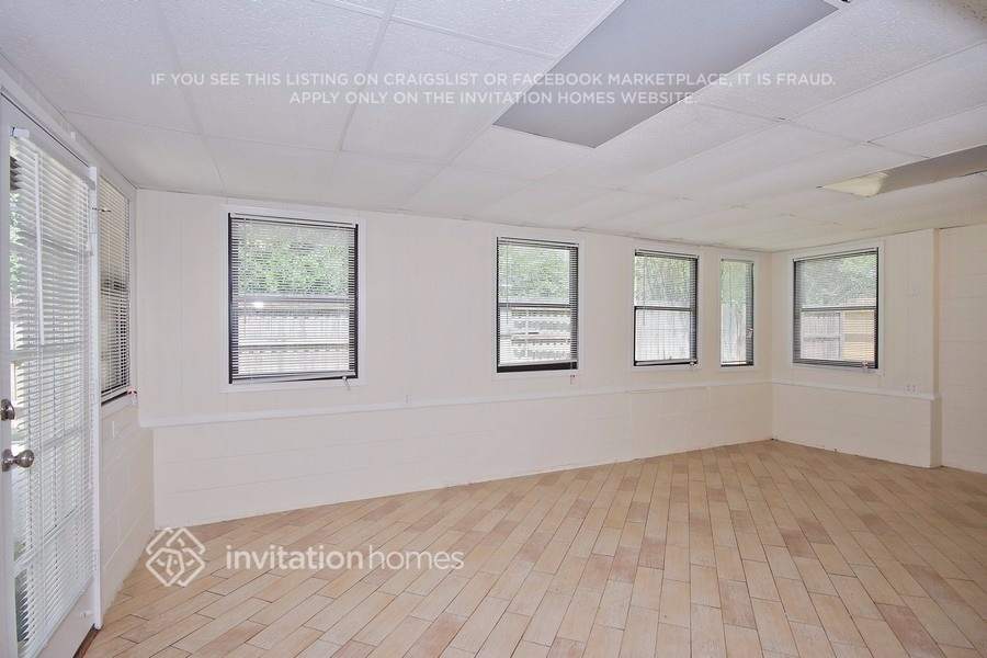 Building Photo - 840 Huntington Pl