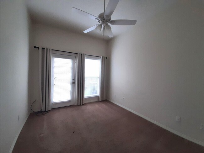 Building Photo - 12755 Mill Ridge Dr