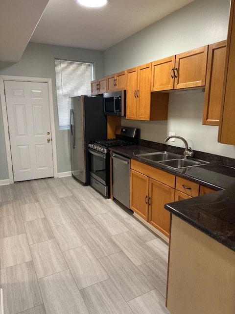 Kitchen - 4610 S Calumet Ave