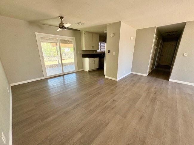Building Photo - Welcoming 3 Bedroom 1.5 Bathroom Home