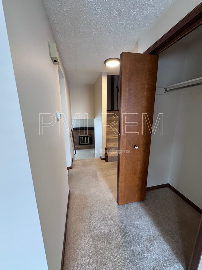 Building Photo - 1532 Lupe Ave NW