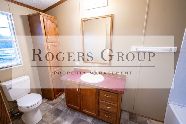 Building Photo - 436 Tower Ln