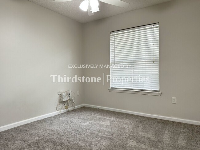 Building Photo - 1051 Moosehead Dr