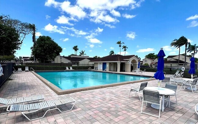 Building Photo - 6361 NW 170th Ln