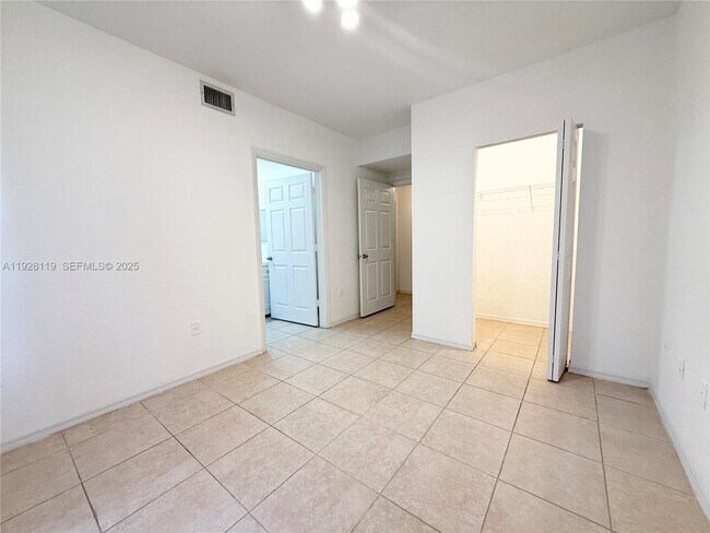 Building Photo - 308 Belmont Ln