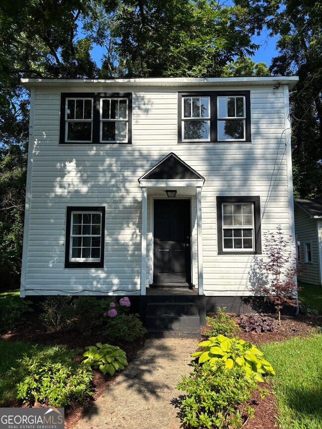 Building Photo - 118 Alford St