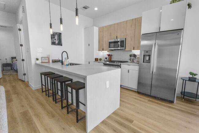 Building Photo - 6740 Peerless St