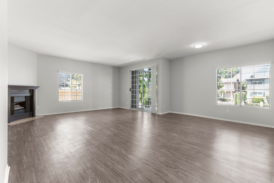 Interior Photo - Kester View