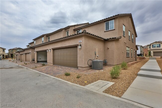 Building Photo - 3464 Covilha Ln