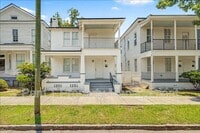 Building Photo - 613 W 39th St