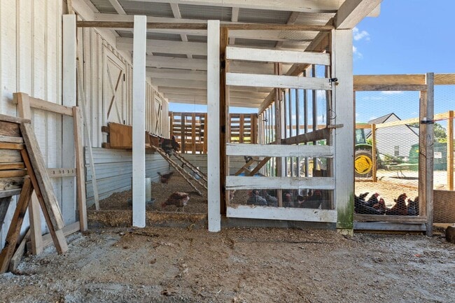 Building Photo - 2638 Laurens St