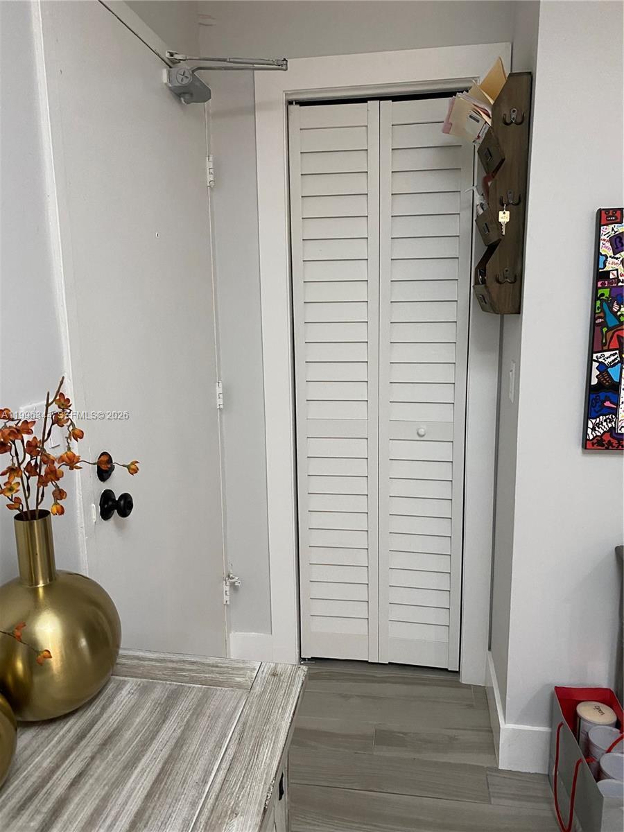 Building Photo - 2201 Brickell Ave