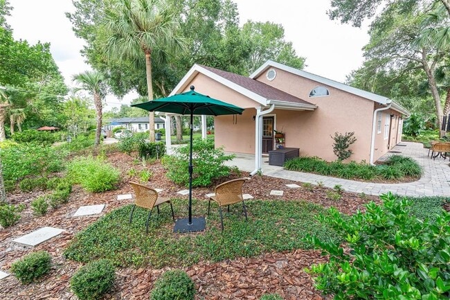 Building Photo - 332 Harris Ave