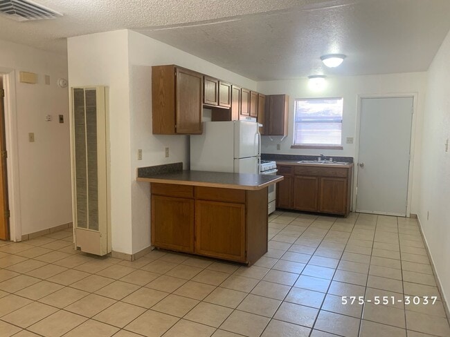 Building Photo - 2503 Pecan Dr