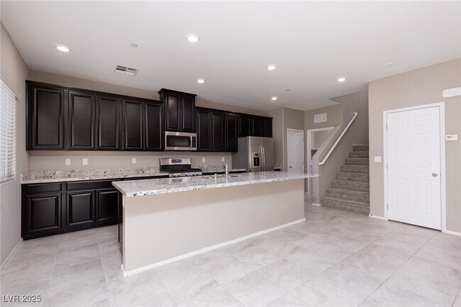 Building Photo - 4536 Lafontaine Ct