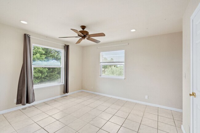 Building Photo - 2 Bedroom, 2 Bath Home with Vineyard Views on a Gated 11-Acre Property