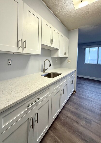 Building Photo - 120 Huntington Turnpike