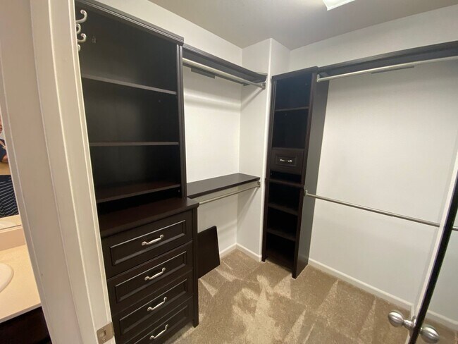 Building Photo - 709 Embassy Cir