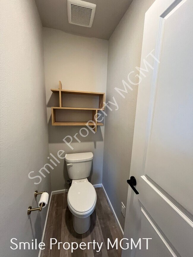Building Photo - 14611 SW 78th Ave