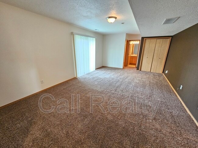 Building Photo - 828 Kelsea St