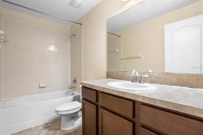 Building Photo - 2044 Hawks View Dr