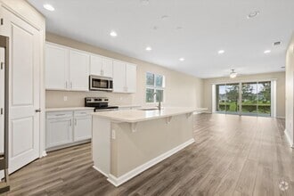 Building Photo - 737 Meadow Pointe Dr