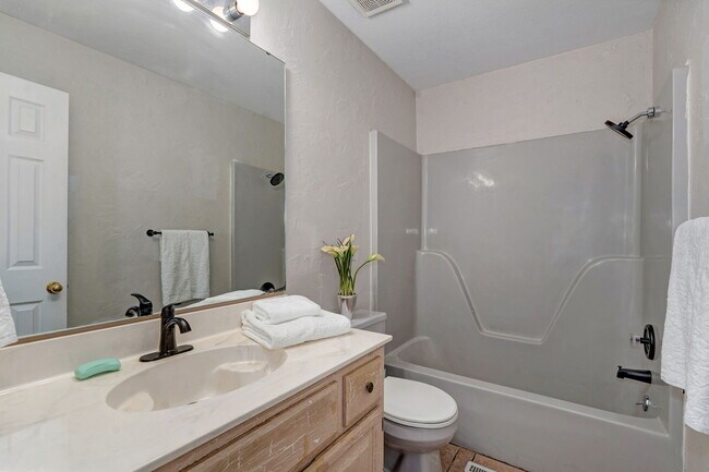 Building Photo - 5911 S Farm Rd 157