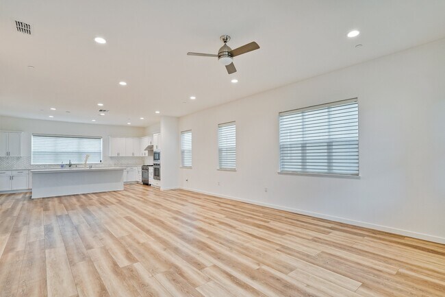 Building Photo - 2284 Solace Loop