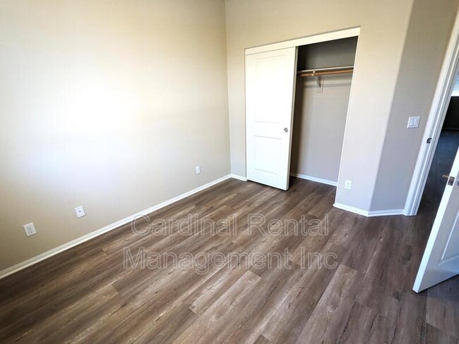 Building Photo - 5049 Mosaic Ct