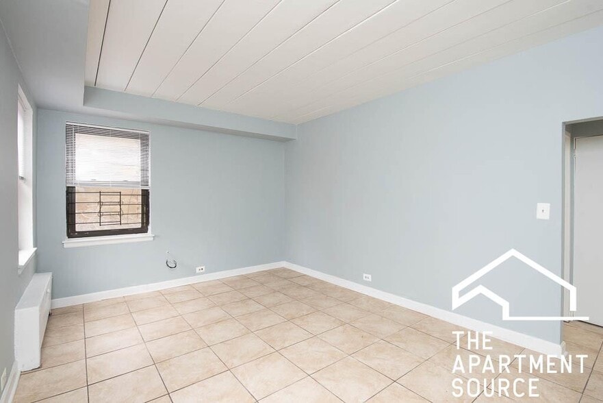 Building Photo - 1360 W Touhy Ave